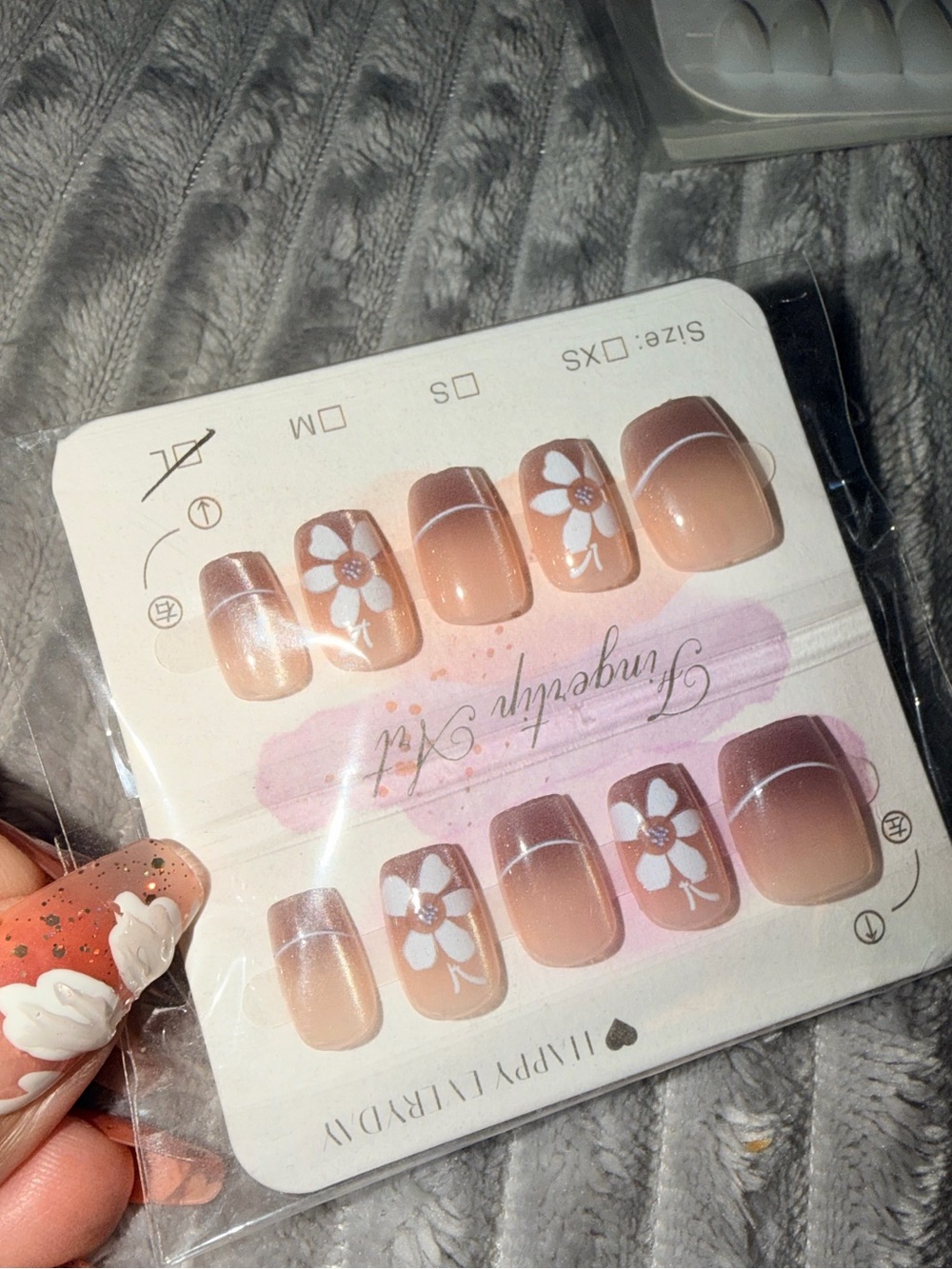 Press-On Nail Set - Assorted Nude & Pink Shades - Picture 8 of 8